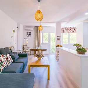 Beautiful In With Kitchen Granada